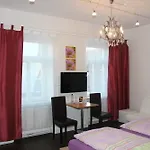 Wohnbar Otel